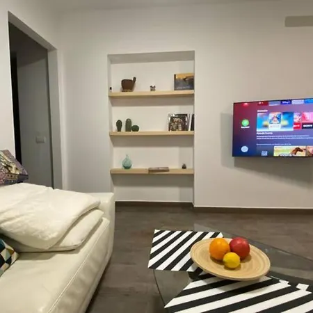 Carmenes2-Bed Apartment In Bajamar * باجامار